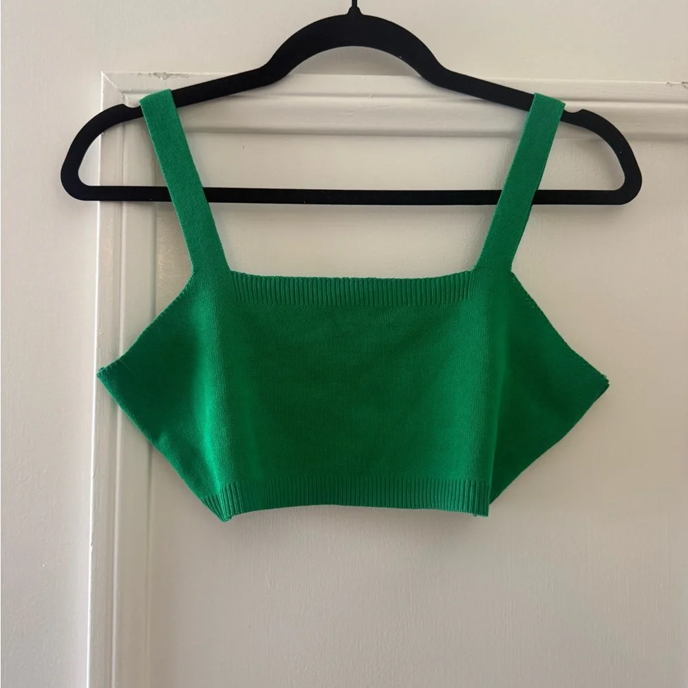 Amazon Green Knit Crop Top and High-Waist Shorts Set - Picture 2 of 5
